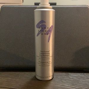 Monat | the champ conditioning dry shampoo | used